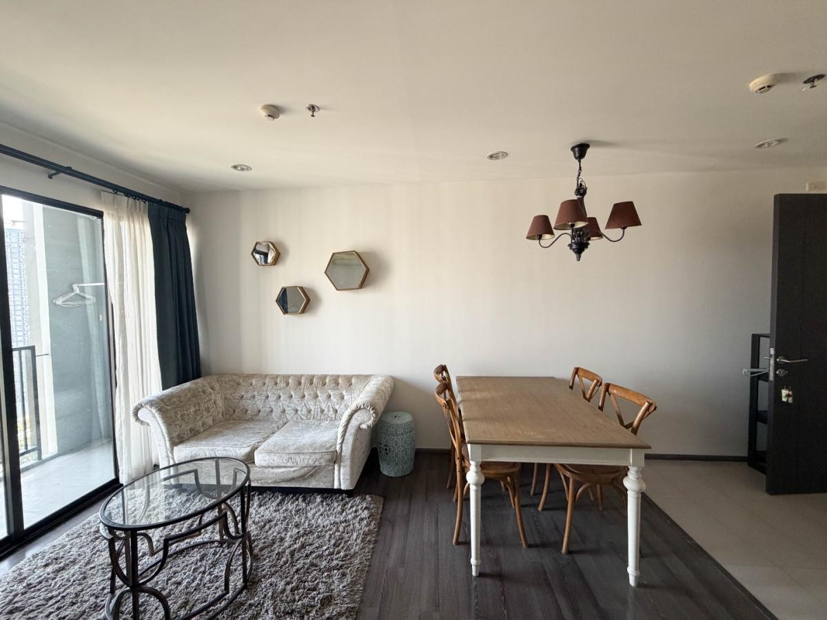 เดอะเบส พาร์คเวส 2 ห้องนอน ห้องมุม สวย