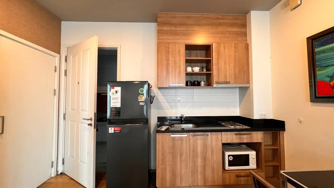 Hive Sathorn (ไฮฟ์ สาทร)