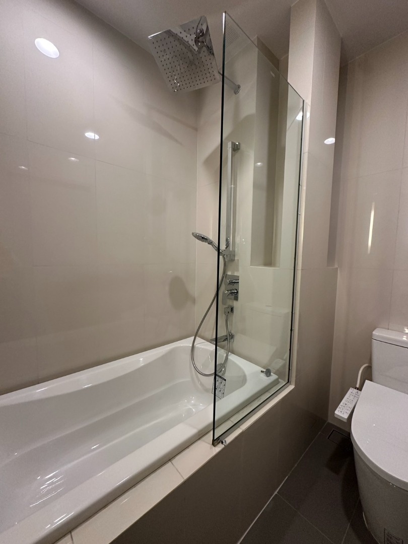 Oka Haus สุขุมวิท 36 1 ห้องนอน ห้องใหม่