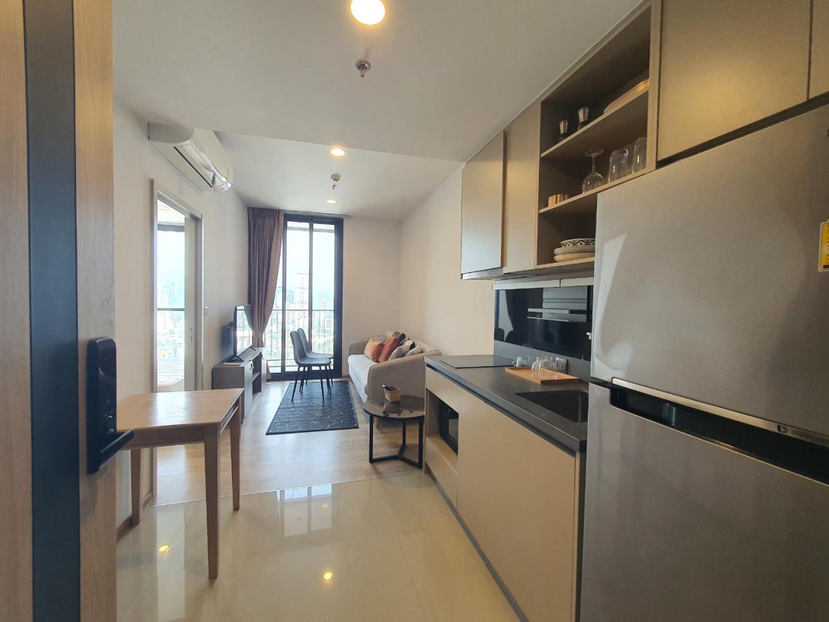 Oka Haus สุขุมวิท 36 1 ห้องนอน 