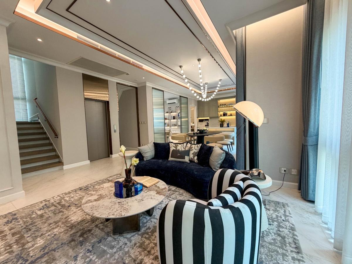 Lavista Ekkamai 10 3 ห้องนอน 4 ห้องน้ำ ครัวฝรั่ง ครัวไทย ห้องเมท