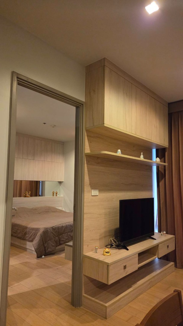 HQ THONGLOR